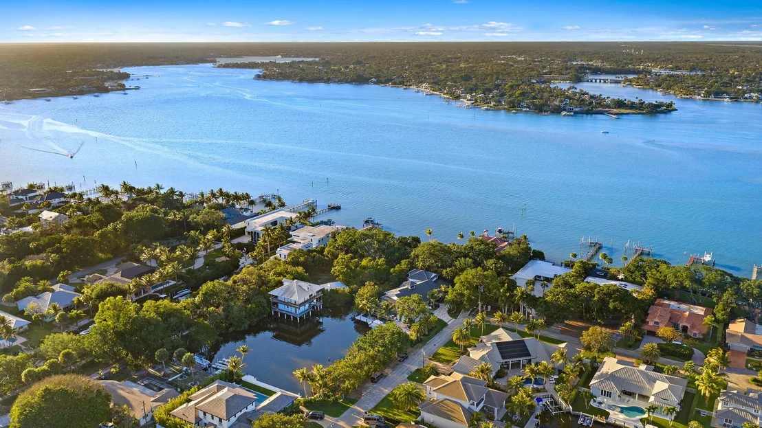 Photo of 942 Pompano Drive