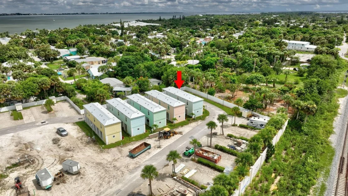 Photo of 301 NE Coastal Drive