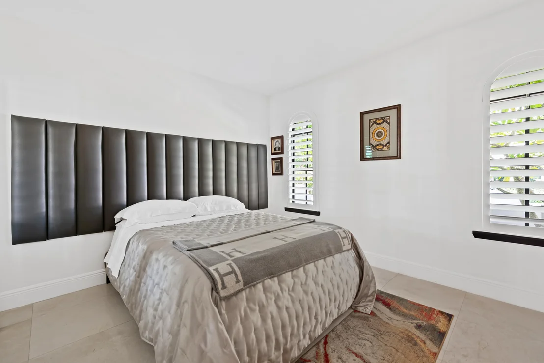 Photo of 80 SE Olive Way