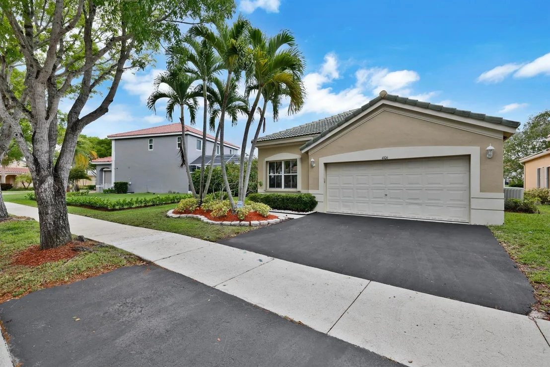 Photo of 4106 Sabal Ridge Circle