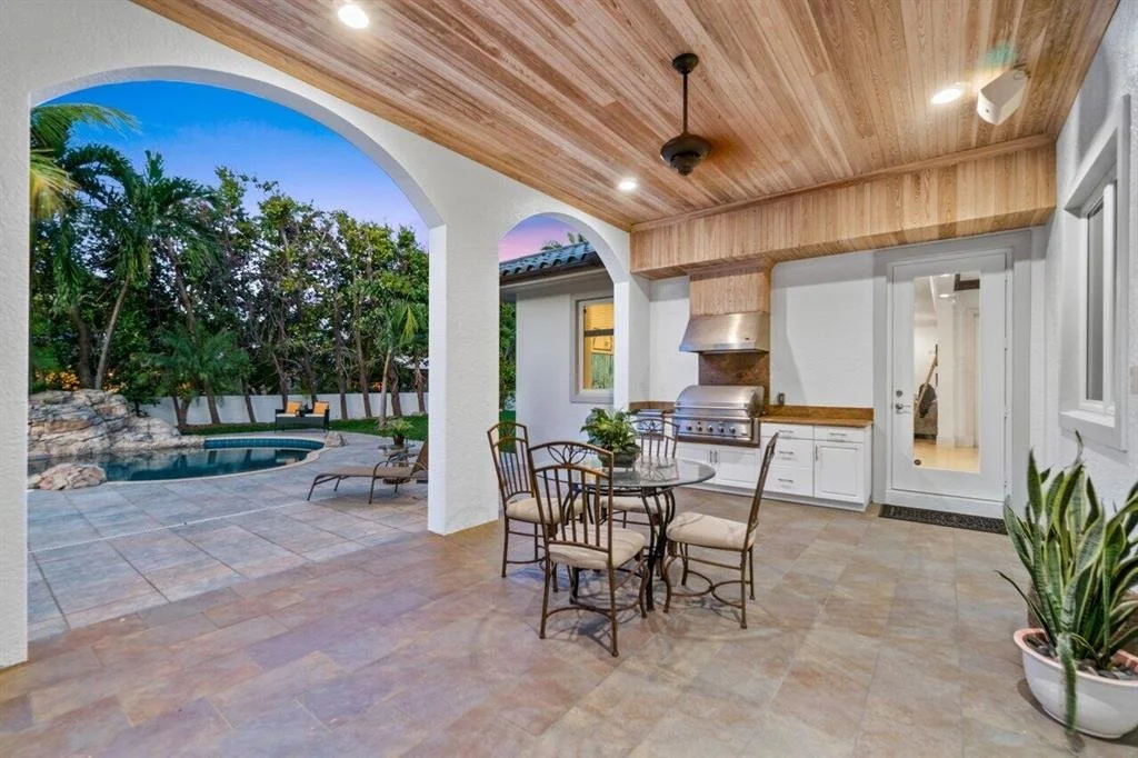 Photo of 804 Marbella Lane E