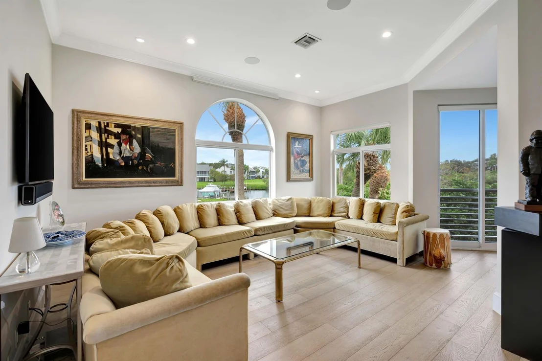 Photo of 1802 Captains Way