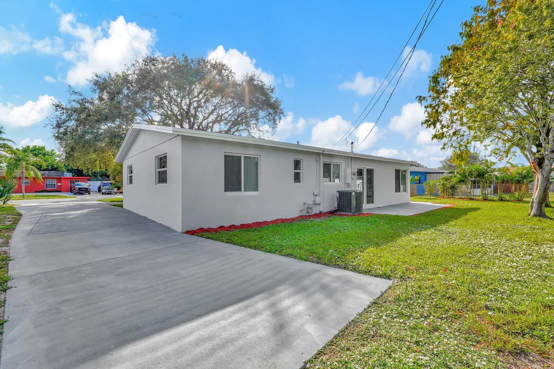 Photo of 904 Lighthouse Drive