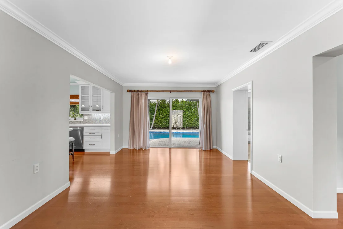 Photo of 947 Seasage Drive