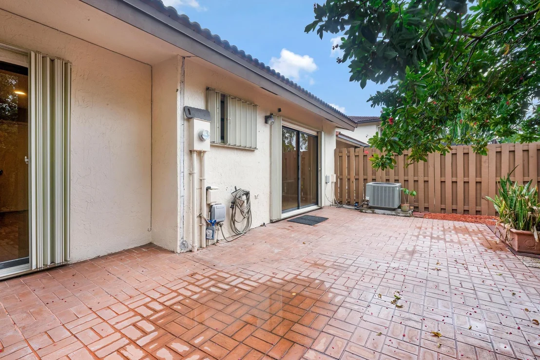 Photo of 6654 NW 174th Lane