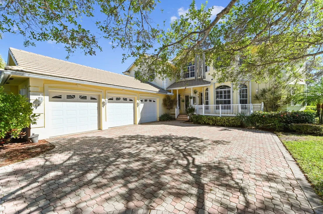 Photo of 8817 SE Compass Island Way