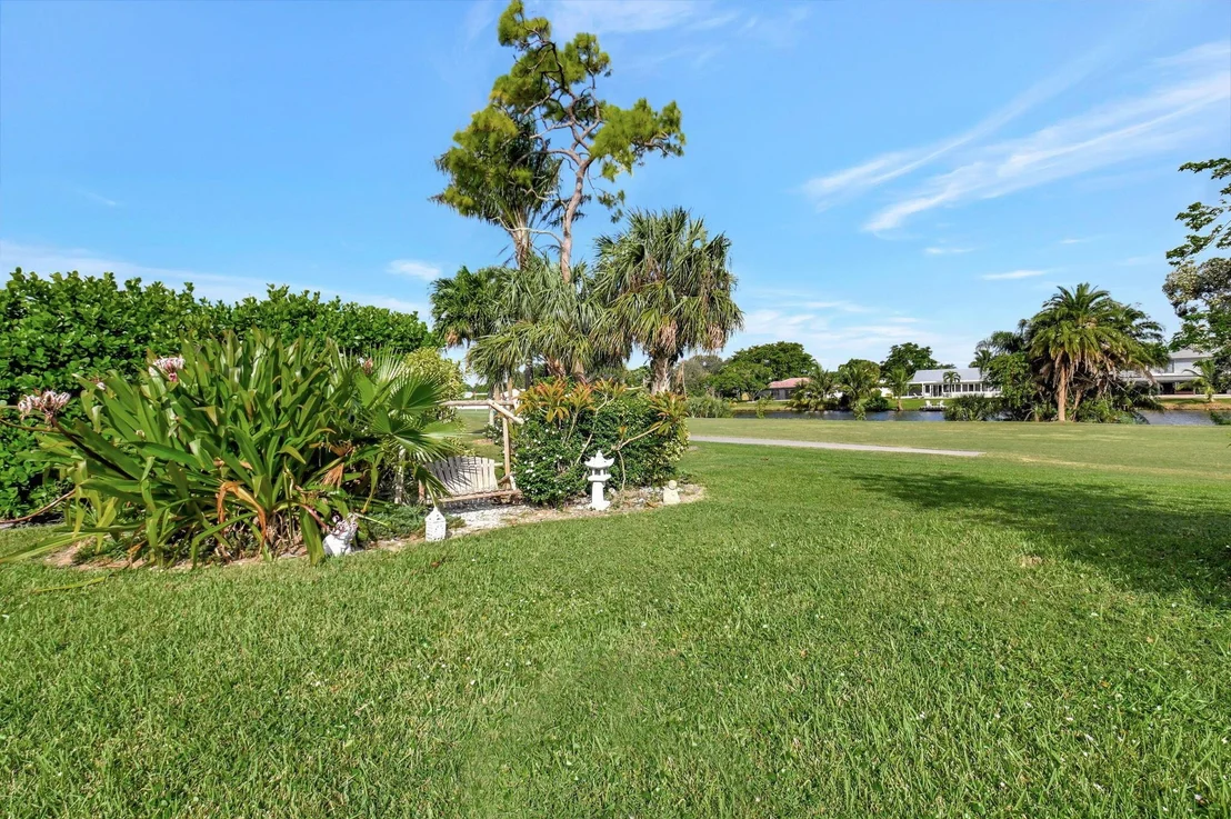 Photo of 3307 Lakeview Drive