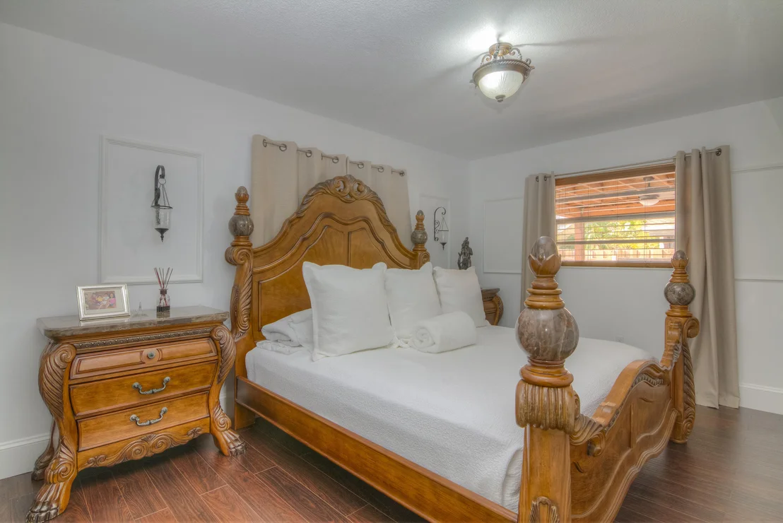 Photo of 4591 Bowman Street