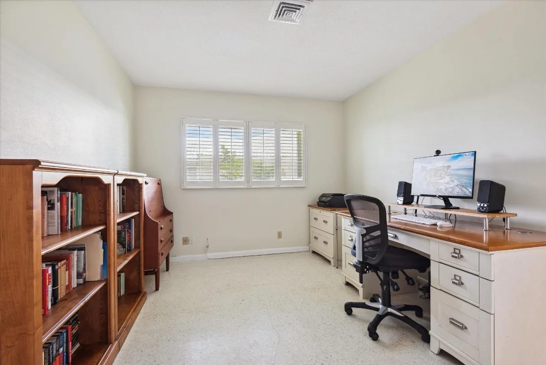 Photo of 625 Canistel Lane