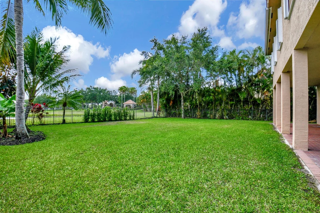 Photo of 10749 Castle Oak Drive