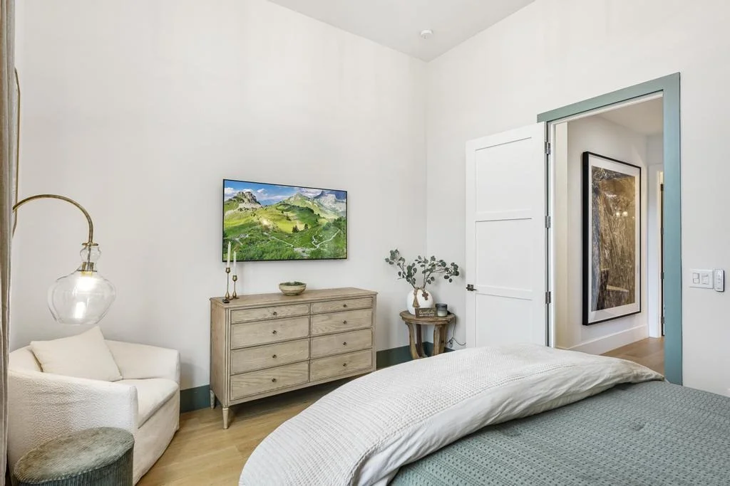 Photo of 18401 Symphony Court