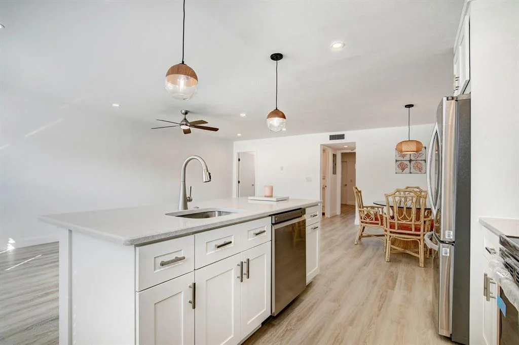 Photo of Unit B at 955 Circle Drive