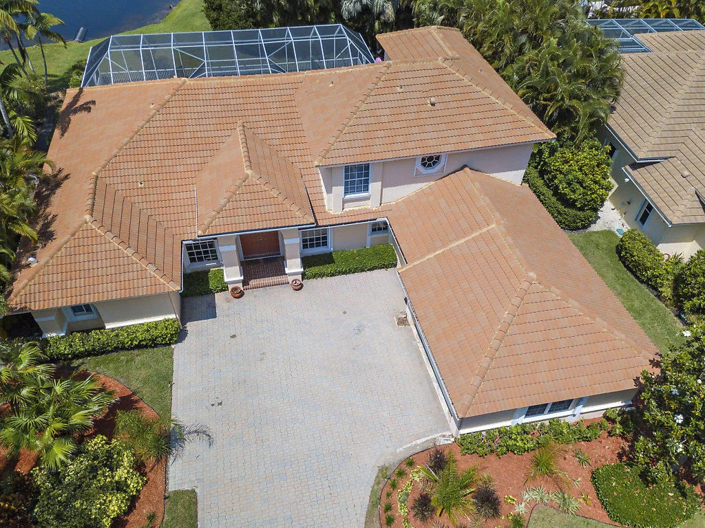 Photo of 136 N River Drive E