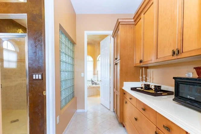 Photo of 2352 Thomson Way