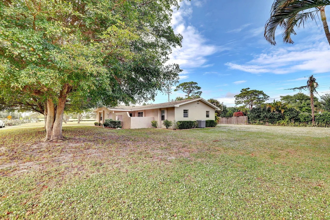 Photo of 1121 SE 10th Street