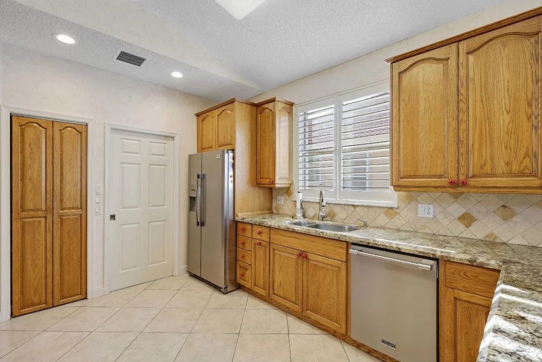 Photo of 7633 La Corniche Circle