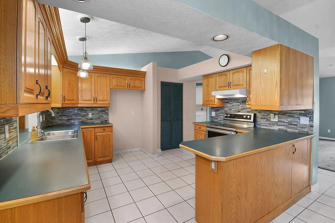 Photo of 895 SE Waterside Way