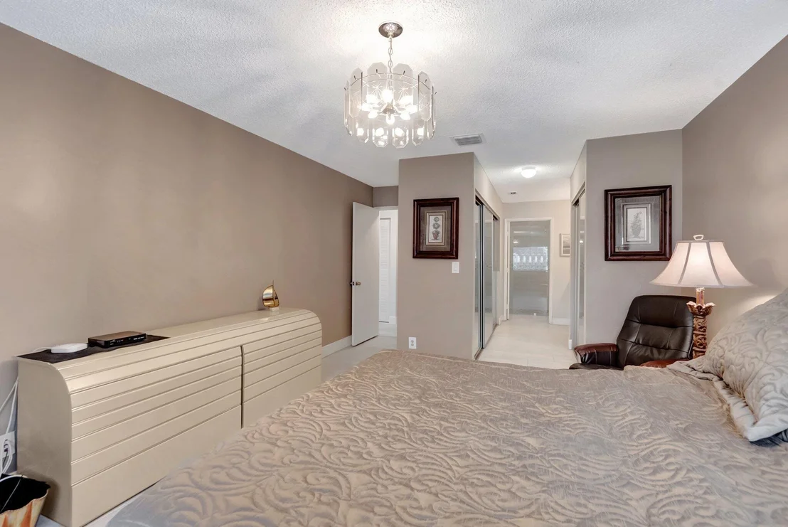 Photo of Unit C at 8081 Springtree Road