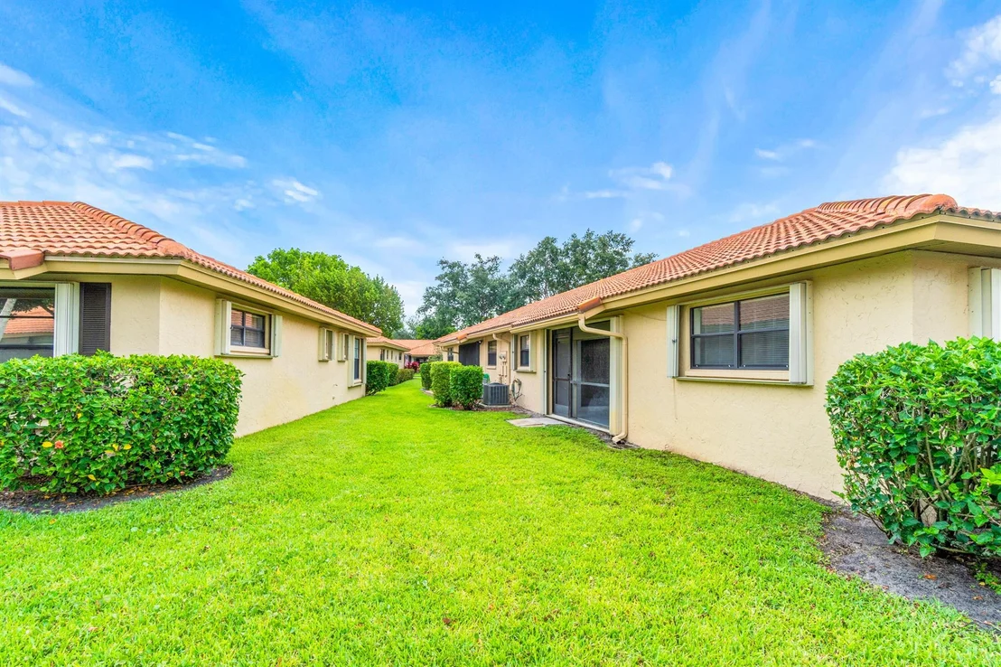 Photo of Unit A at 4635 Apple Tree Circle