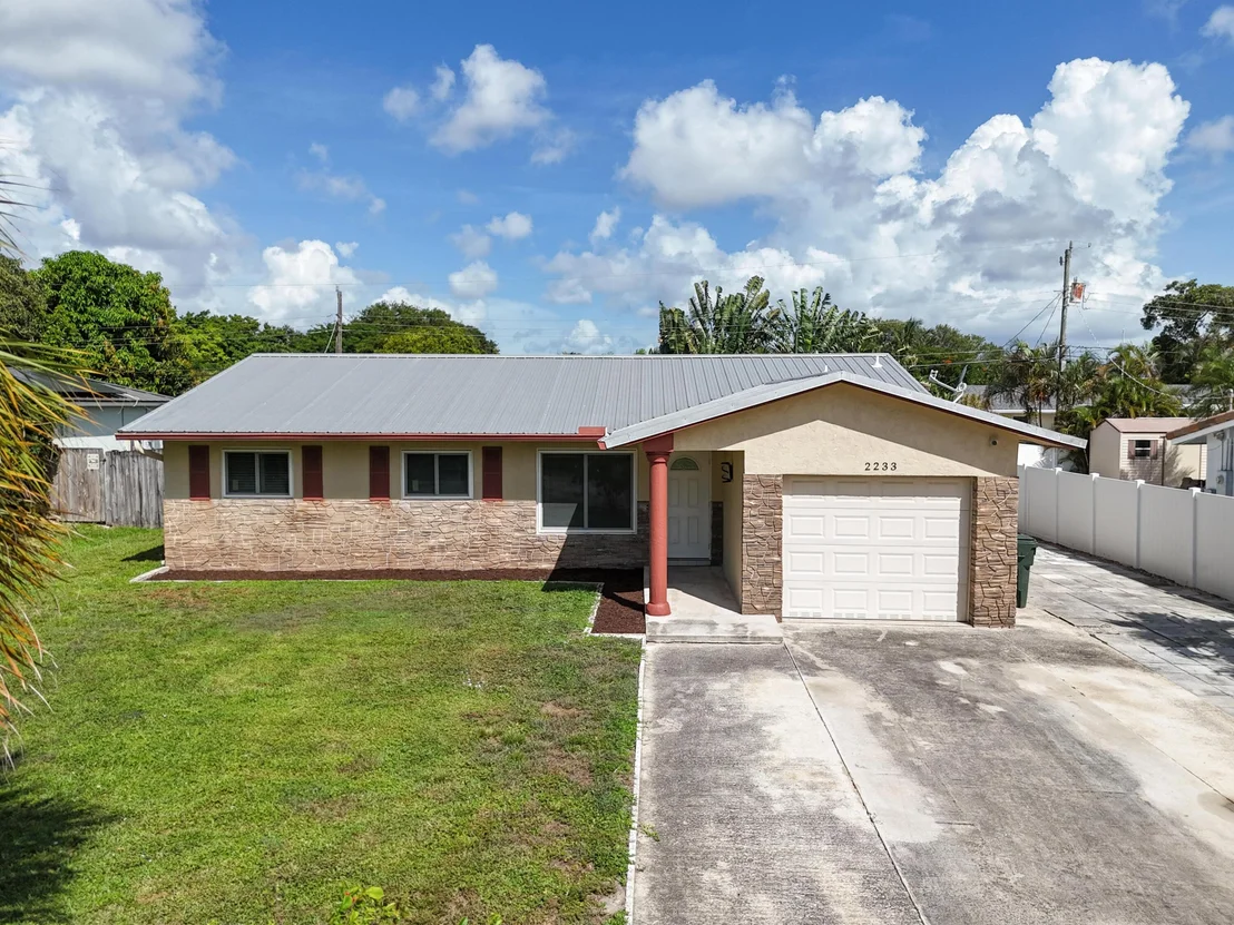 Photo of 2233 NW 3rd Avenue