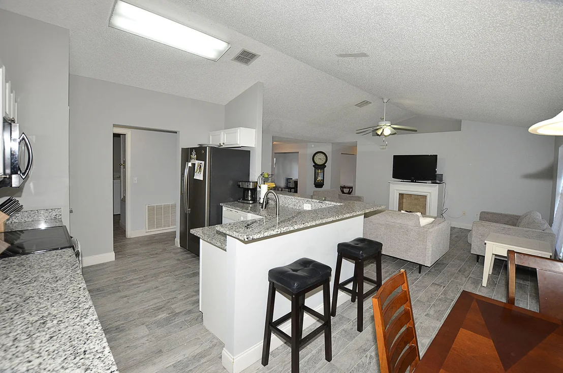 Photo of 702 Bayfront Terrace