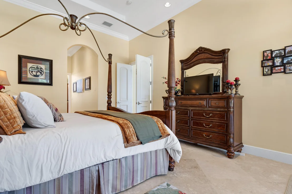 Photo of 371 SE 15th Avenue