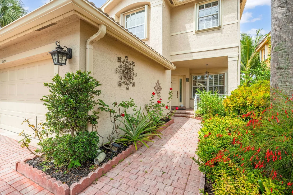 Photo of 5029 Starblaze Drive
