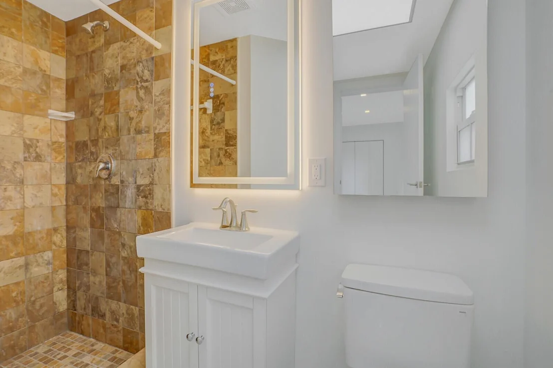 Photo of 826 Sunset Road