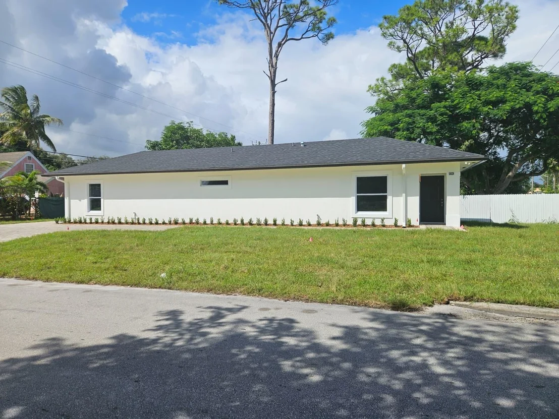 Photo of 5029 Sunrise Boulevard