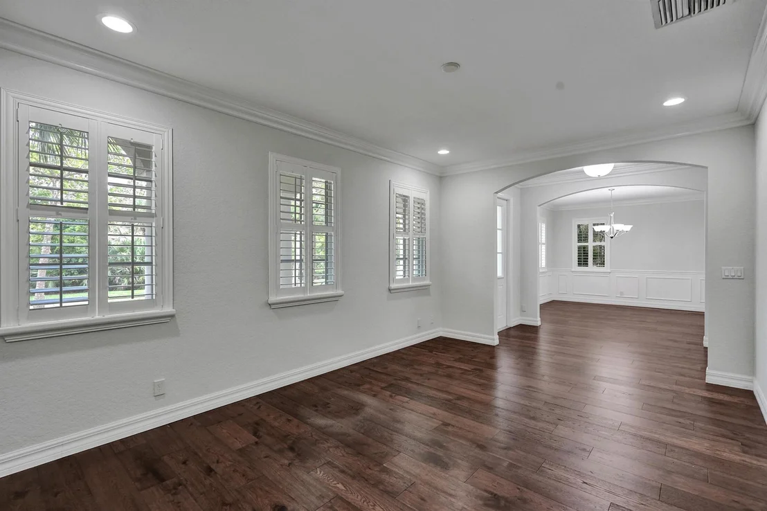 Photo of 115 Edenberry Avenue