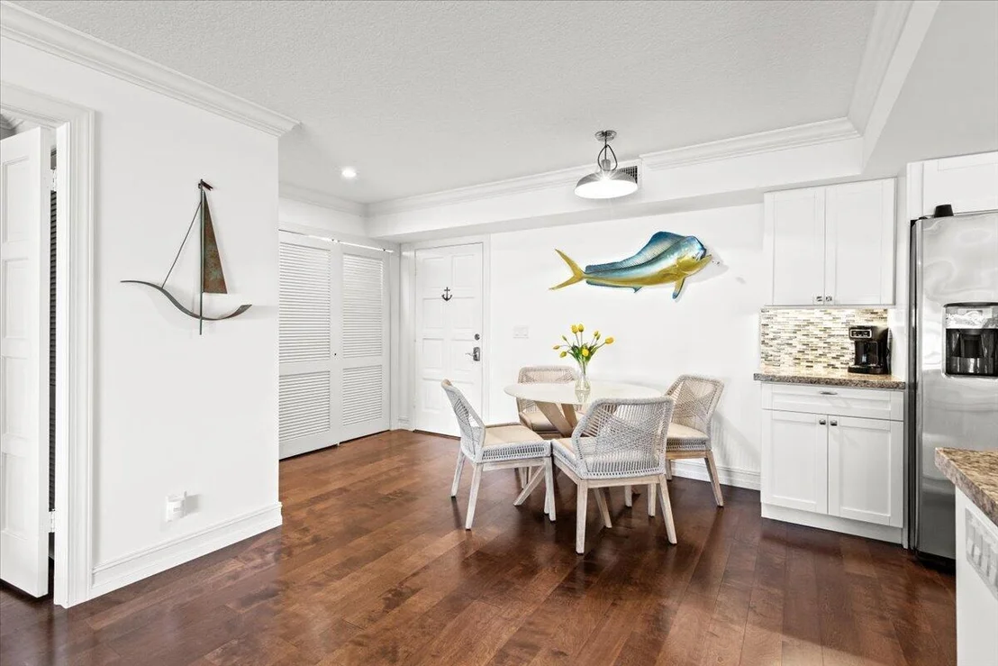 Photo of Unit 203E at 300 N Highway A1a