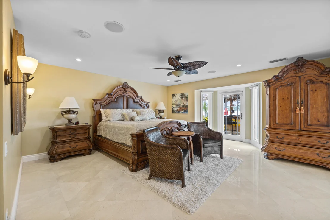 Photo of 163 River Drive