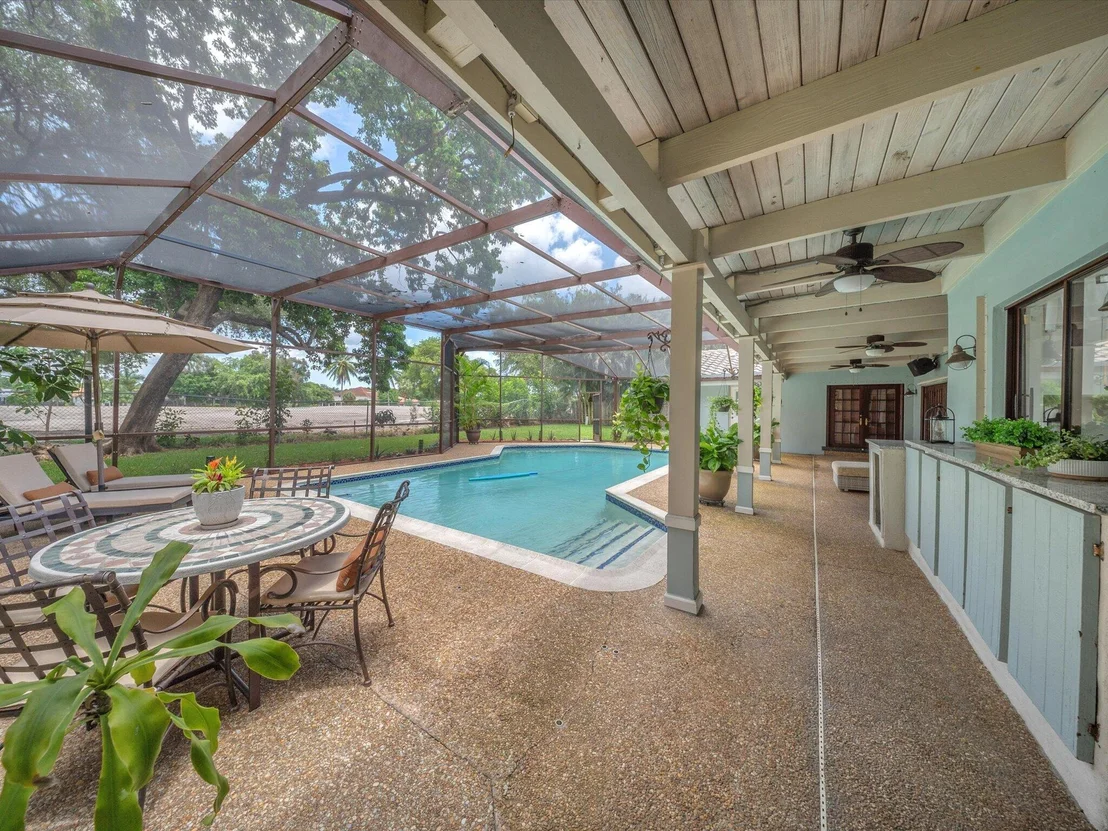 Photo of 9651 CONCH SHELL Manor