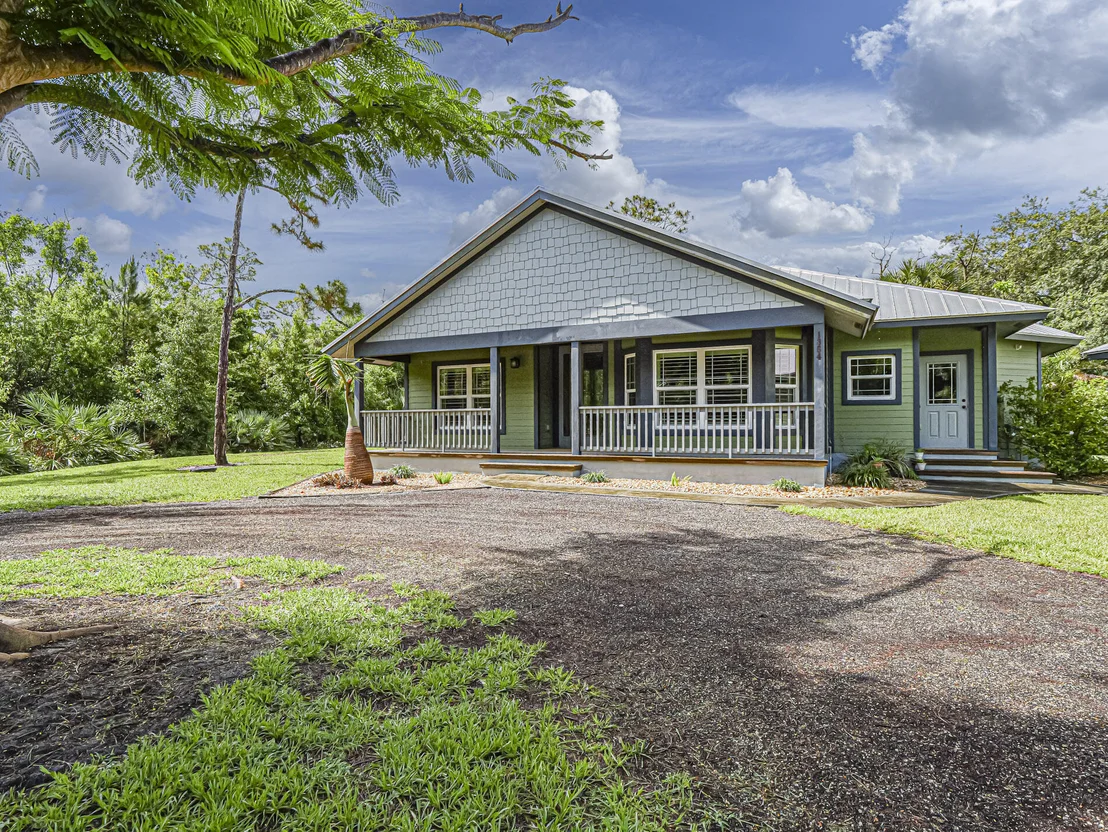 Photo of 1354 SW Locks Road