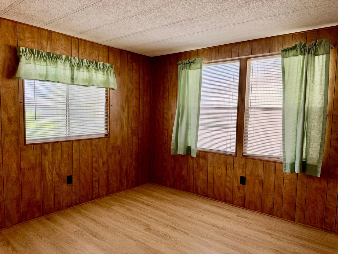 Photo of 2301 SE 33RD Street