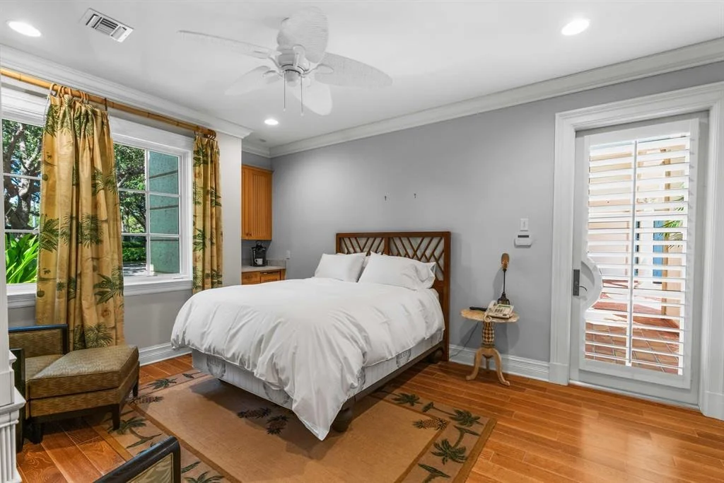 Photo of 406 Mariner Drive