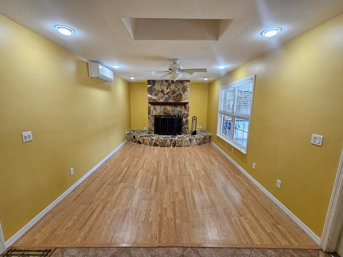Photo of 3208 Memory Lane