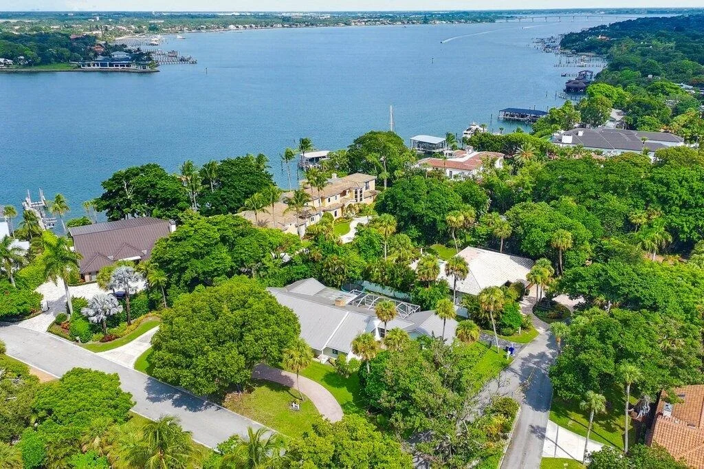 Photo of 15 W HIGH POINT Road