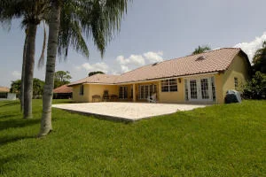 Photo of 21347 Chinaberry Drive