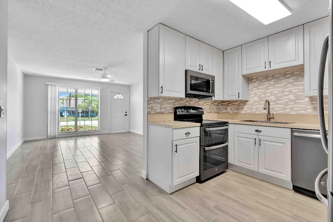 Photo of 4368 SE Hamilton Lane