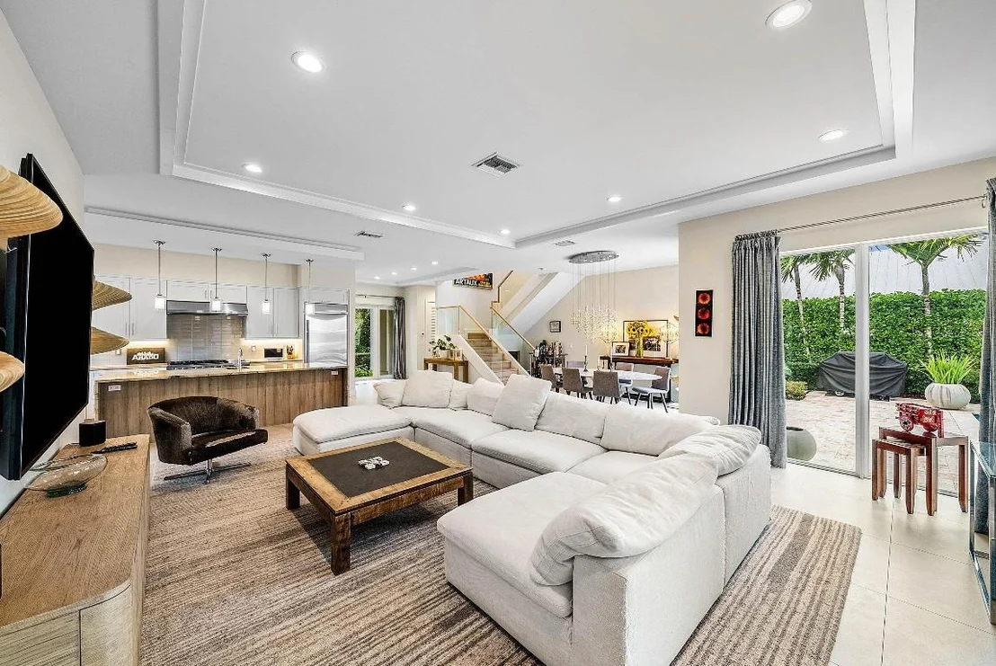 Photo of 217 Gulfstream Boulevard