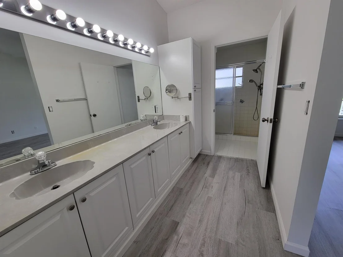 Photo of 10845 Palm Spring Drive
