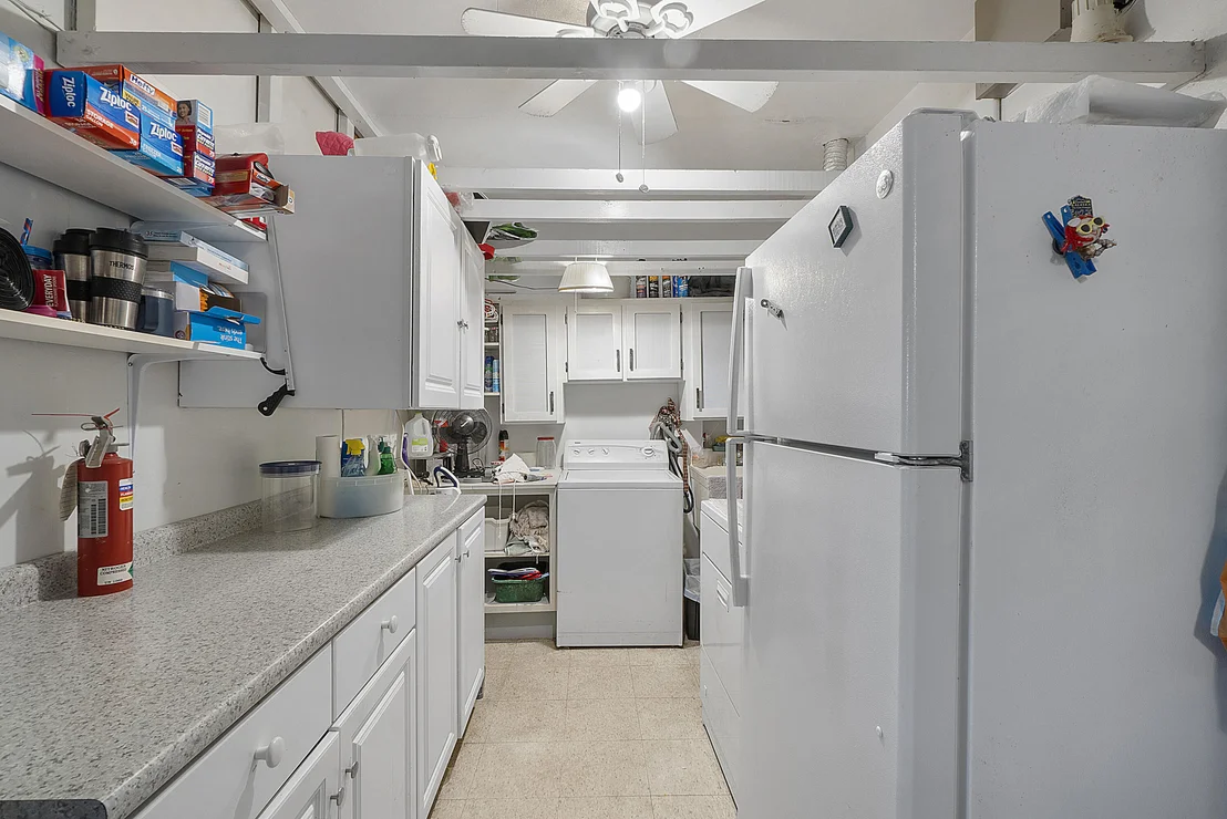 Photo of 2560 SE 9th Street