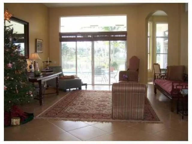 Photo of 925 Tradewinds Bend
