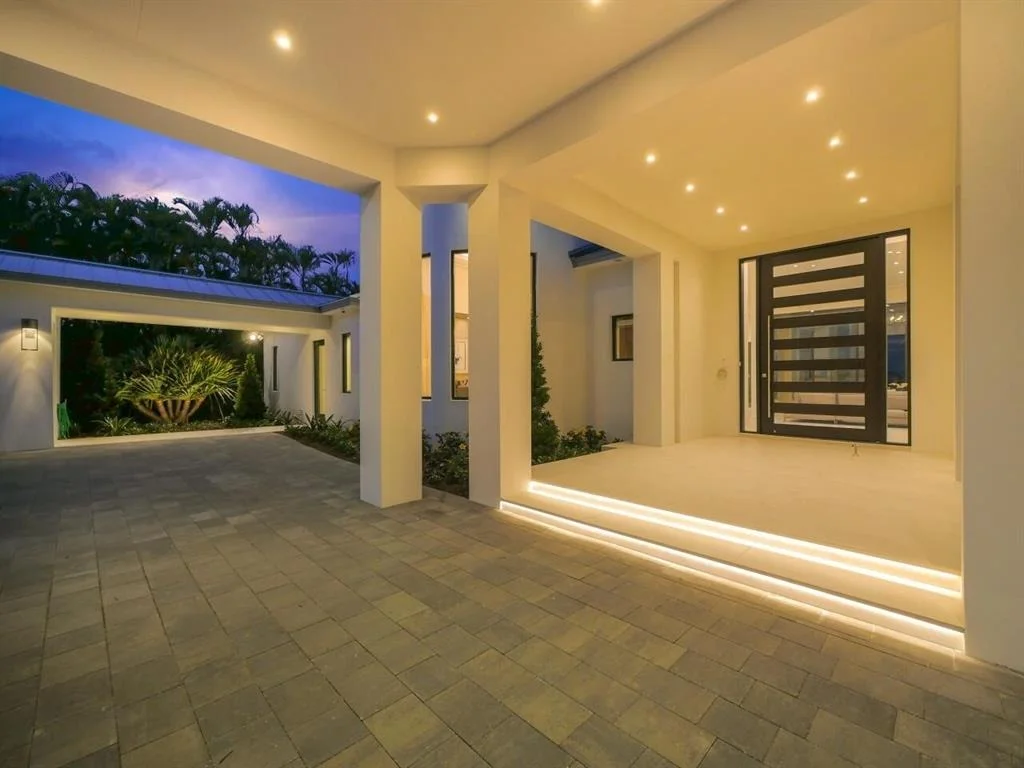 Photo of 5695 Pennock Point Road