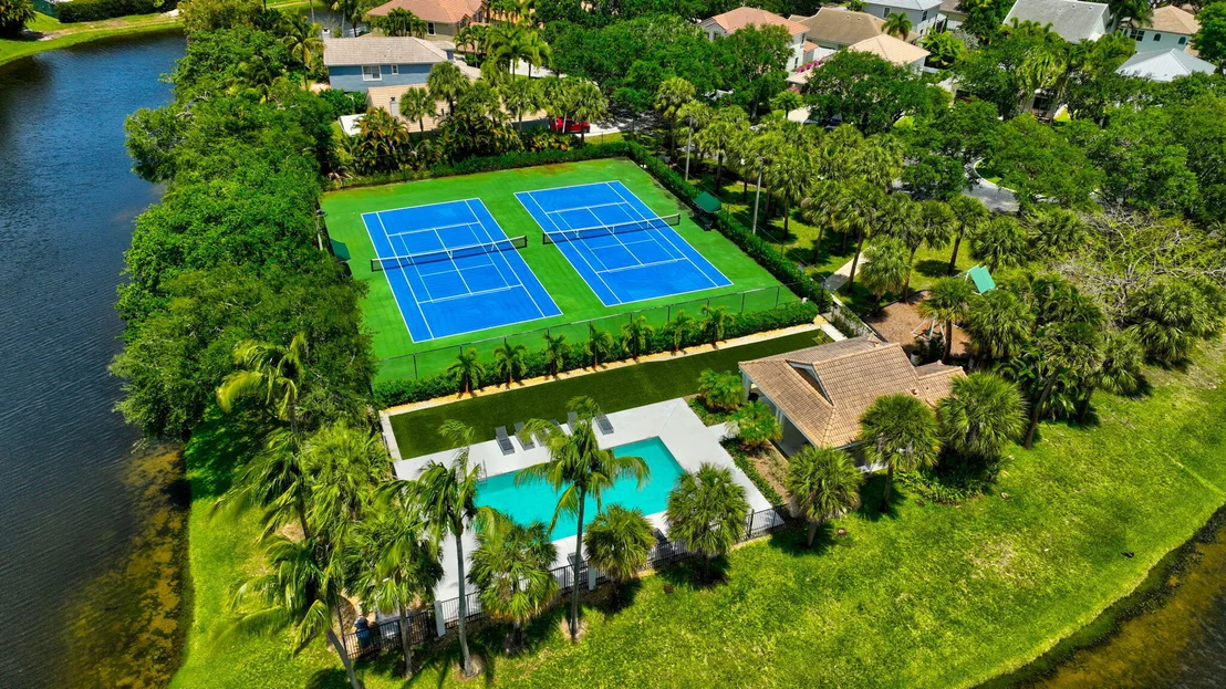 Photo of 1142 Canoe Point