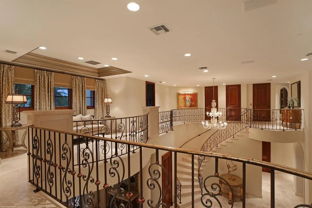 Photo of 560 Island Drive