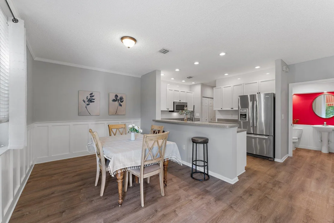 Photo of 9886 Warner Lane