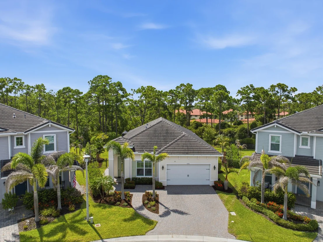 Photo of 4590 SW ARDSLEY Drive