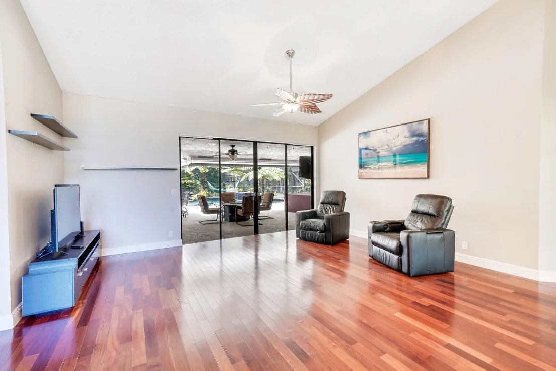 Photo of 818 Ivy Drive
